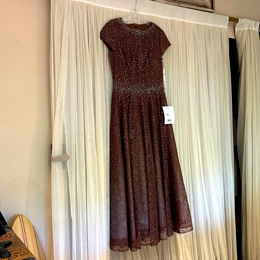 MacDuggal size 6 chocolate evening gown